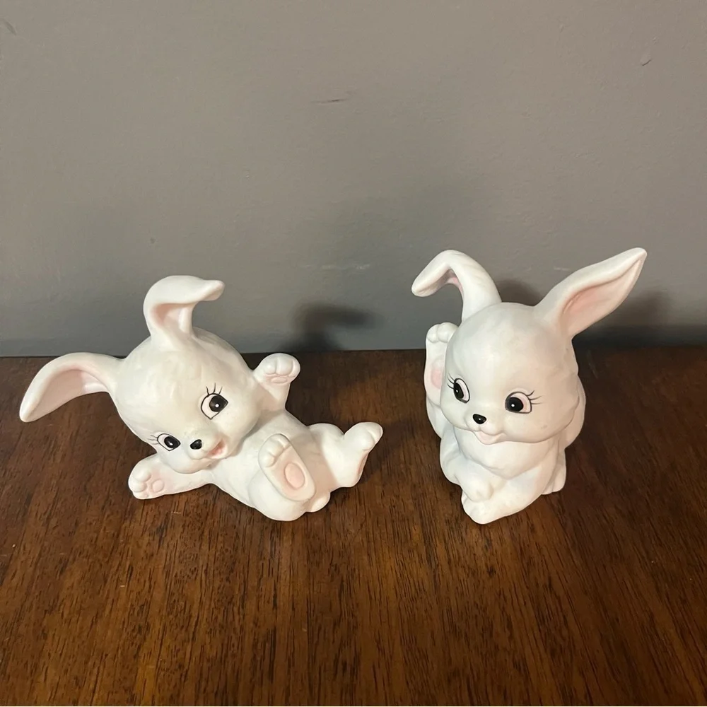 Vintage Pair of White Rabbit Figurines - HOMCO - Easter..1458